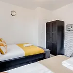 Close To The Us Embassy, 9 Elms - Spacious 1 Bed Apartment