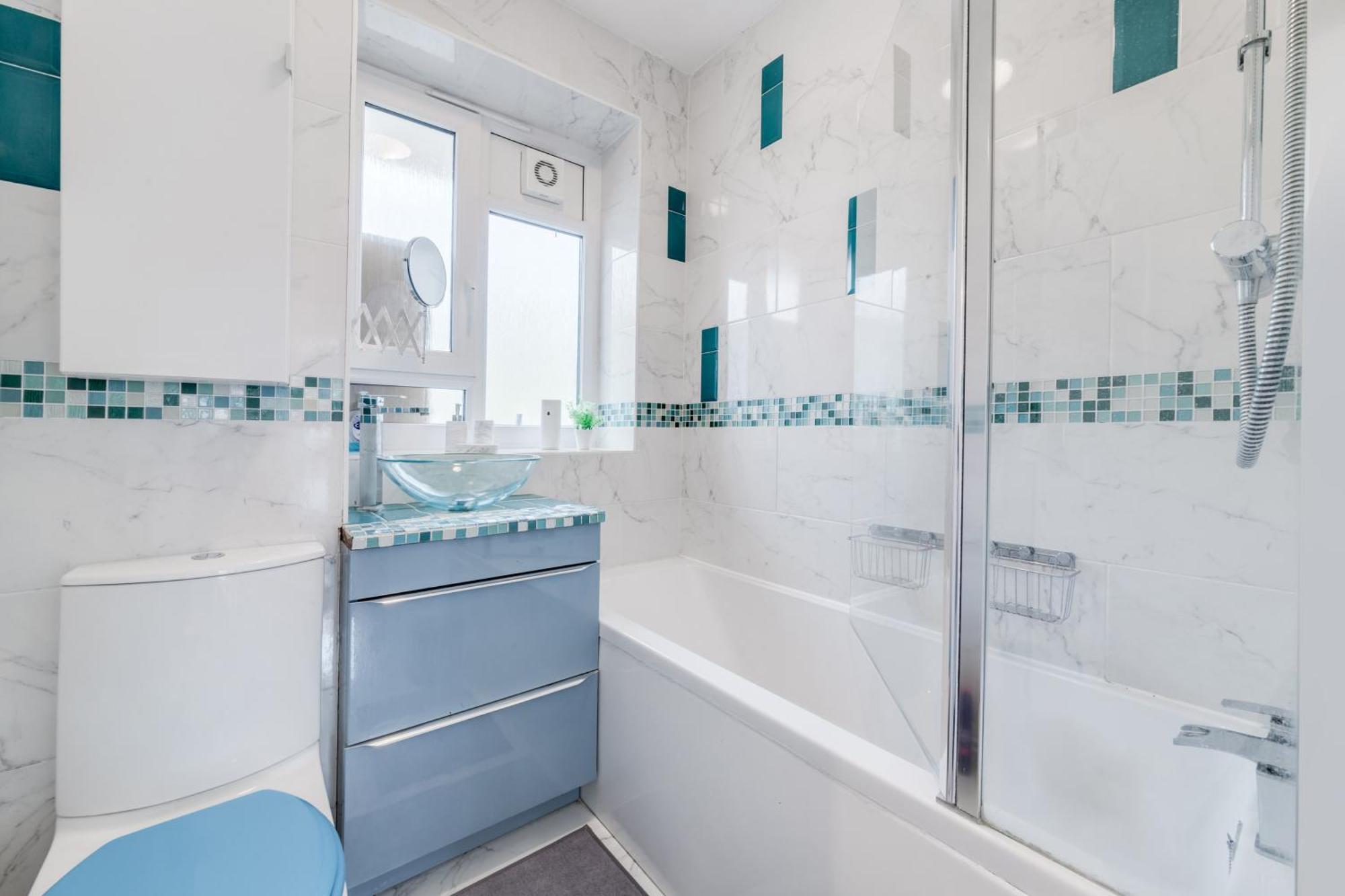 Close To The Us Embassy, 9 Elms - Spacious 1 Bed Appartement